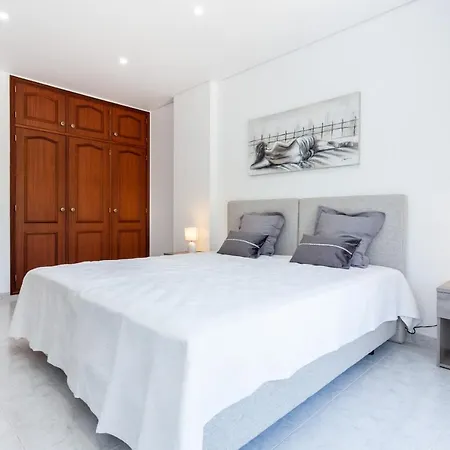 Downtown Lovers By Seewest Lagos