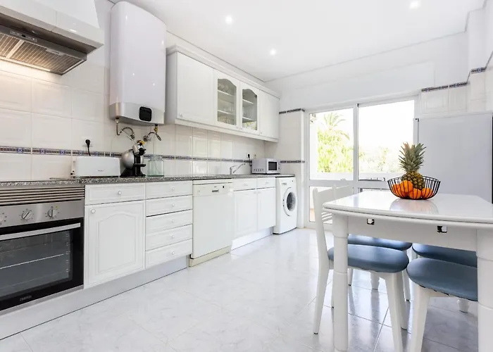 Downtown Lovers By Seewest