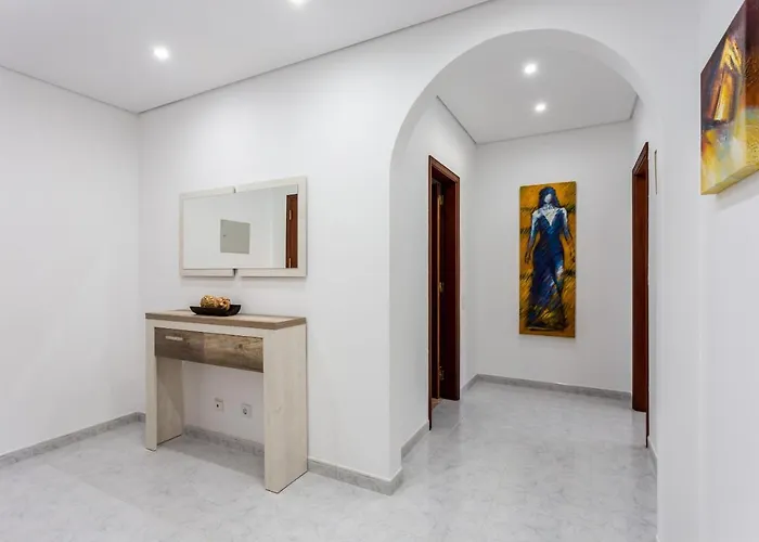 Downtown Lovers By Seewest *