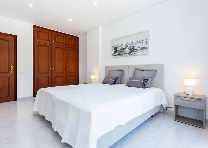 Downtown Lovers By Seewest 라고스